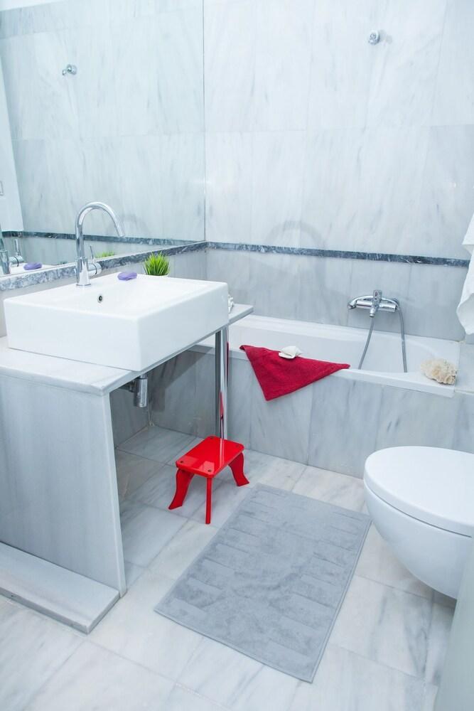 Venus Boutique Apartment Next To Athens Museum Buitenkant foto
